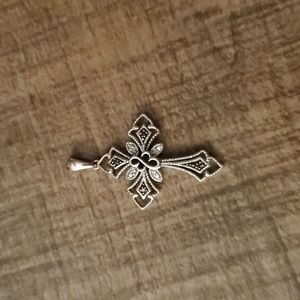 Silver cross pendant